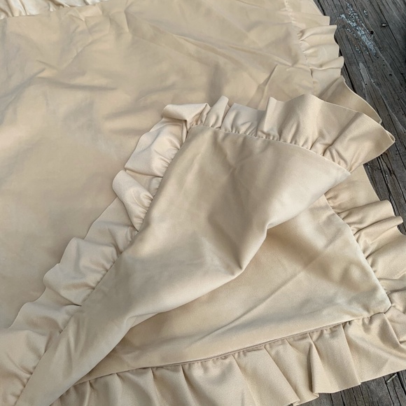 NEW MADIZZ Soft Ruffled Square Pillow Covers - Picture 6 of 8